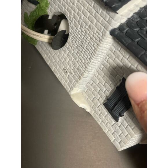 Department 56 Brownlow House Dickens Village - Picture 3 of 7